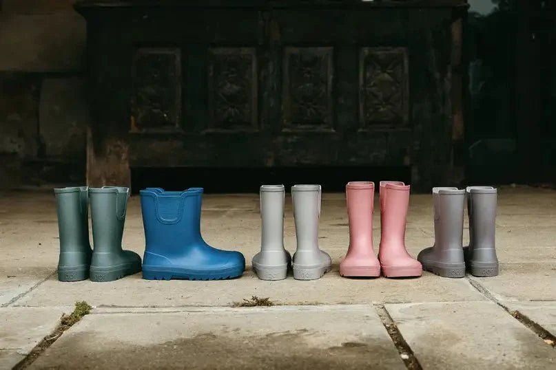 Best Barefoot Rain Boots for Kids: Comparing Our Top Picks - MyMara