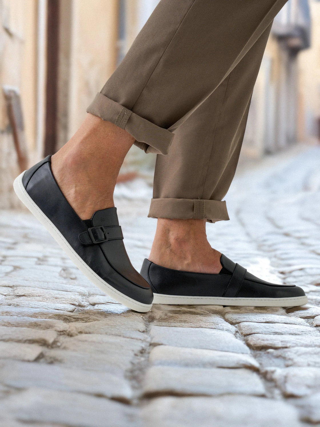 Moccasins Amadeus - Men's Leather Moccasins with Metal Buckle - MyMara